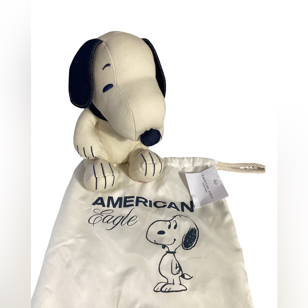 American Eagle Outfitters Snoopy 2024 Plush with Dust Bag NWT